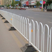 【沃琪 供应生产销售M卡护栏网 抱卡护栏网 护栏网生产厂家 外形坚固 易安装 批发可零售】价格_厂家_图片 -