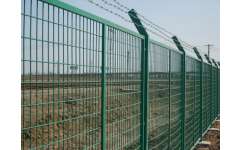 柳州铁路护栏网厂家 要买厂家直销广西铁路护栏网,就来南宁卓欧金属制品吧