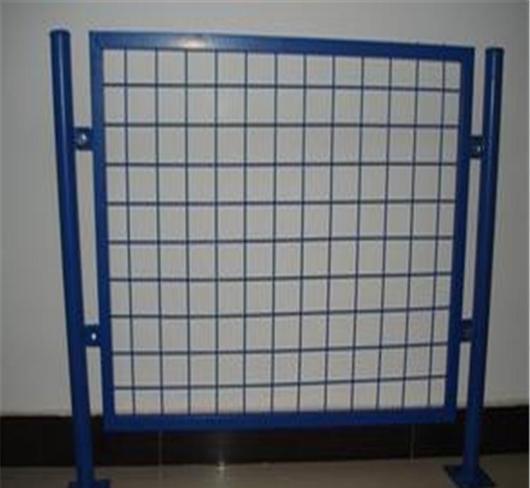 安平骄鹏厂家直销框架护栏网丨公路护栏网丨铁路护栏网