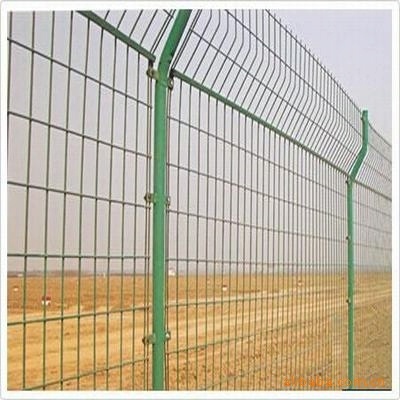 【厂家供应:护栏网、防护网、栅栏】价格,厂家,图片,护栏/围栏/栏杆,安平县鑫奥金属制品-