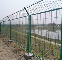 七彩丝网 护栏制品的创新与安全