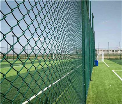 揭阳钢板护栏网 材质、防腐处理与广泛用途解析